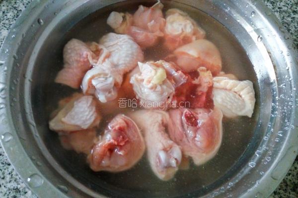 鸡腿炖香菇的做法图解1