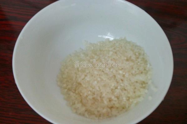 大米红枣红薯粥的做法图解1