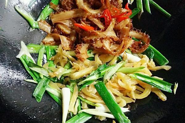 香蒜榨菜炒金钱肚(开胃版)的做法图解16