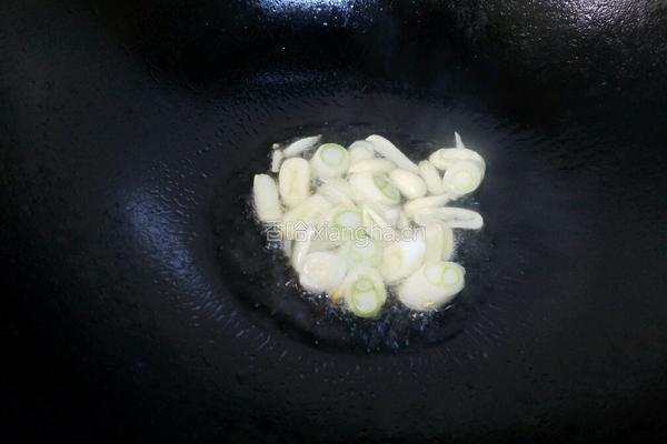 胡萝卜炒腊肉的做法图解8
