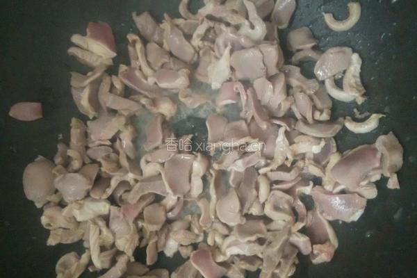 酸豆角炒鸡杂的做法图解4