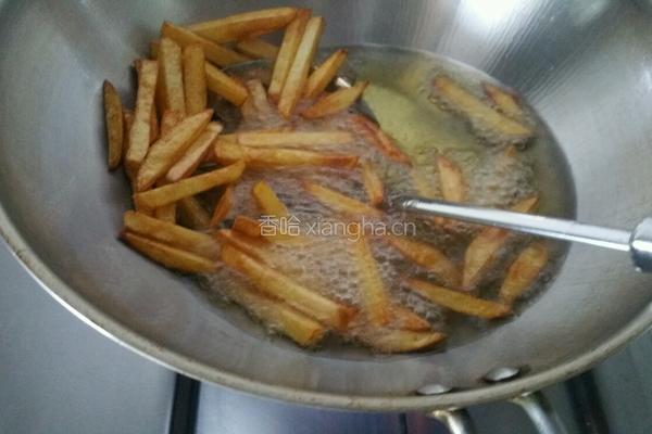 红肠蒜苔土豆条的做法图解3