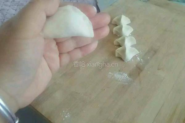 韭菜鸡蛋馅儿水饺的做法图解6