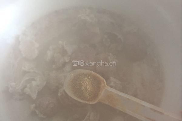 牛肉萝卜汤的做法图解2