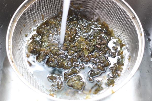 韭菜鸡蛋炒地皮菜的做法图解3