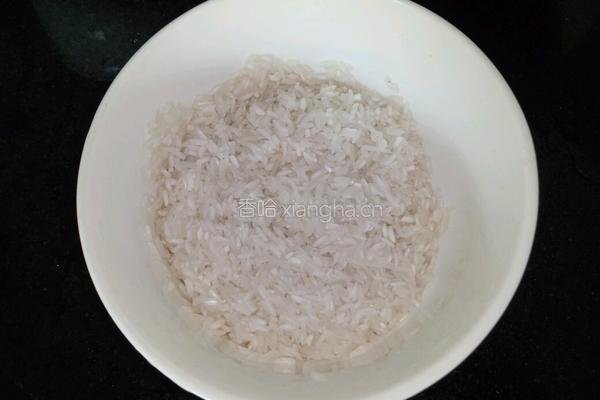 广式油盐饭的做法图解1