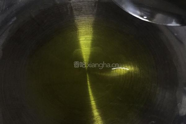 东北酸菜猪肉炖粉条的做法图解3