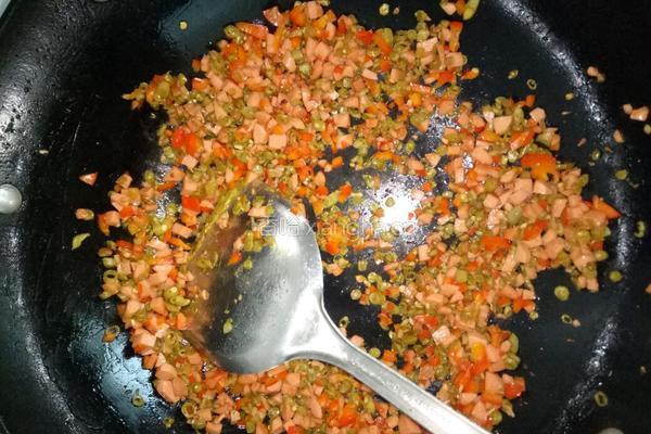 彩色蛋炒饭的做法图解4