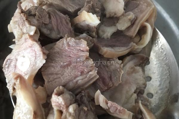 羊头肉片粉汤的做法图解2