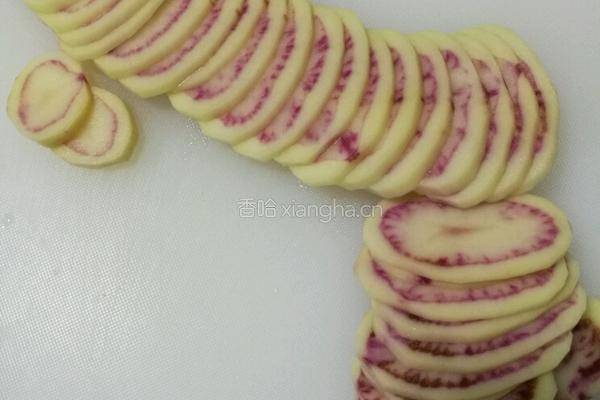 云南土豆炒酸菜的做法图解1