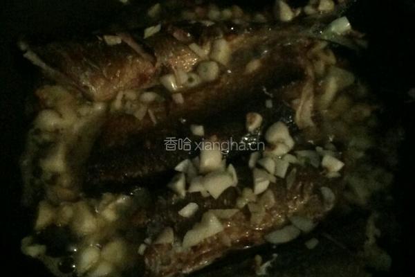 红烧蒜香秋刀鱼的做法图解8