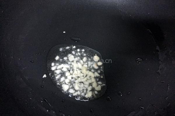 西兰花炒肉的做法图解5