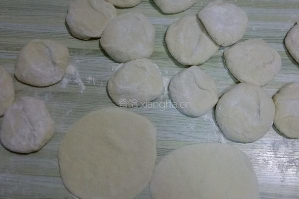 猪肉大头菜包子的做法图解7
