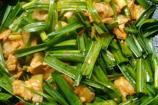 蒜苗回锅肉的做法图解12