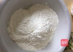 韭菜鸡蛋饺子的做法图解3
