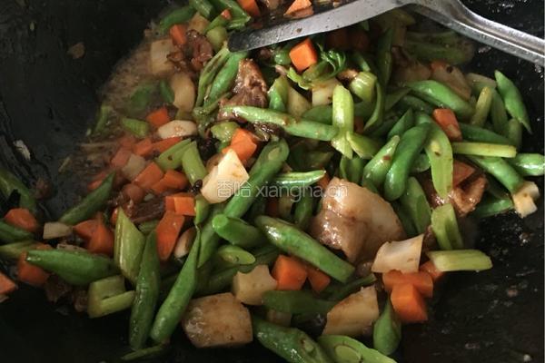 肉炒龙豆的做法图解3