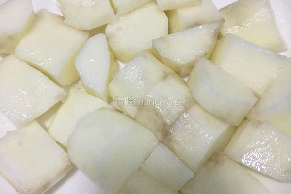 红枣山药排骨汤的做法图解2