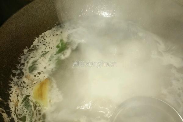 酸菜牛肉粉丝的做法图解3