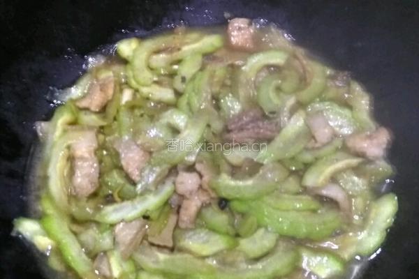 花肉豆豉焖苦瓜的做法图解5