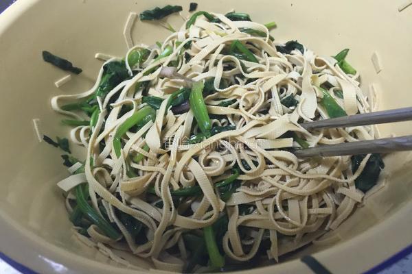 凉拌千张菠菜的做法图解6