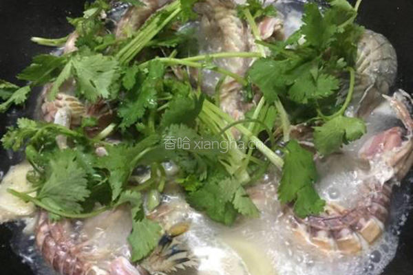 胡椒粉盐水煮虾菇的做法图解7