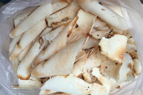 水鸭土茯苓薏米芡实汤的做法图解2