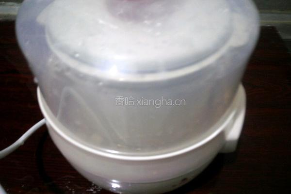 银耳红薯莲子羹的做法图解8