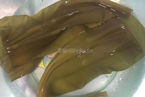 猪小排花菇海带结汤的做法图解2