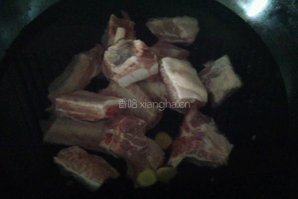 莲藕炖排骨的做法图解3