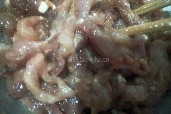 青椒肉丝的做法图解1