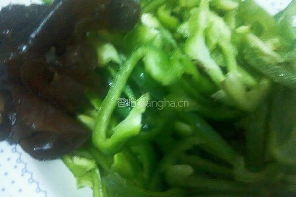 青椒肉丝的做法图解2