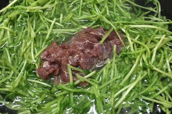 牛肉豆苗汤的做法图解5