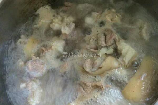 猪蹄焖鸡爪的做法图解5