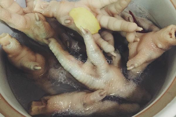 闲香卤鸡爪的做法图解3