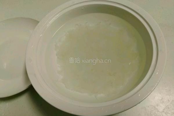 红枣冰糖炖燕窝的做法图解2