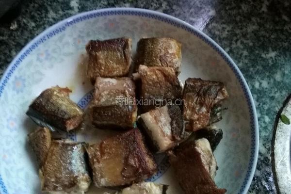 香煎秋刀鱼的做法图解4