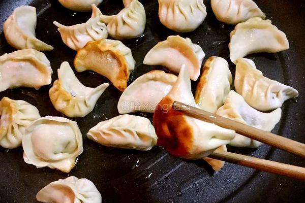 煎饺的做法图解3
