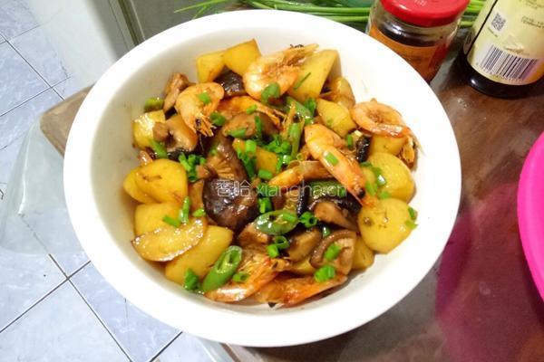 鲜虾炖土豆
