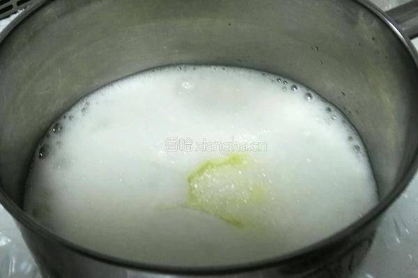 花纹酸奶蛋糕卷的做法图解12