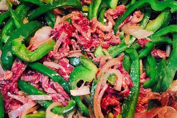 圆椒炒牛肉的做法图解10