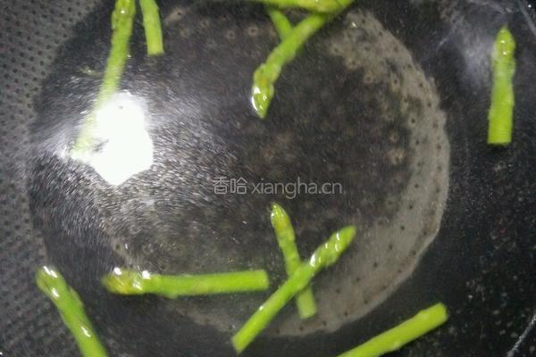 法式芦笋浓汤的做法图解3