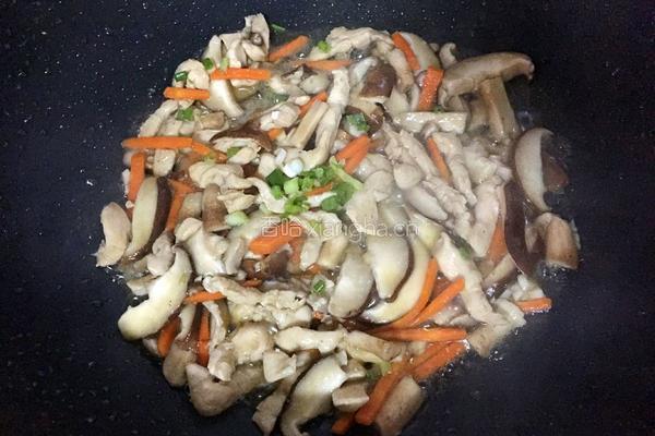 鸡肉炒香菇的做法图解7