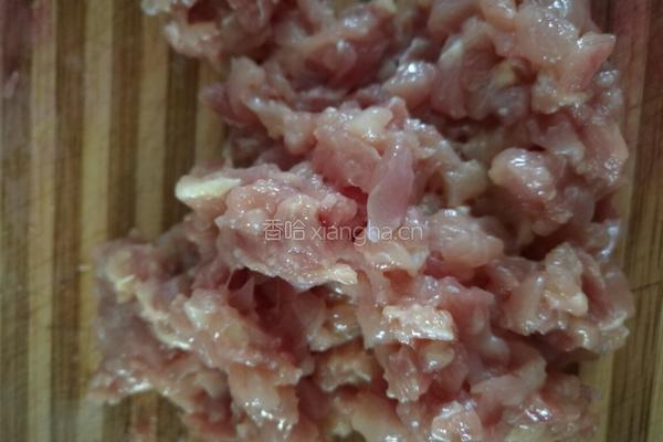 鸡肉蔬菜汁烧麦的做法图解3
