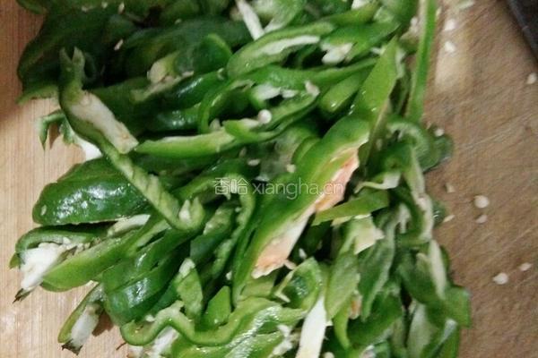 辣椒炒粉粑的做法图解4