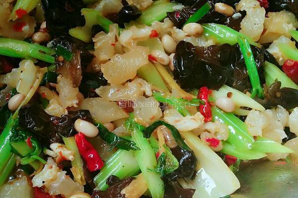 芹菜牛筋干锅的做法图解6