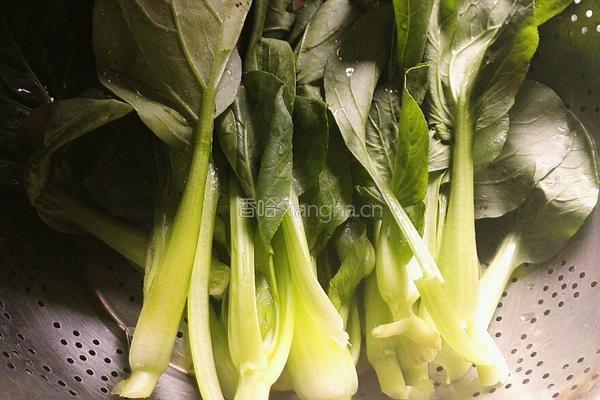 青菜年糕泡饭的做法图解1