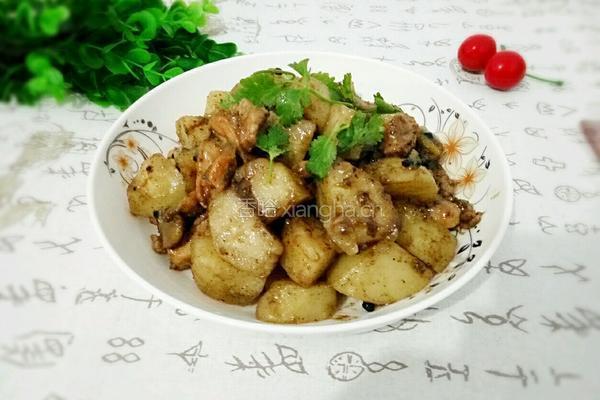 土豆炖鸡块的做法图解15