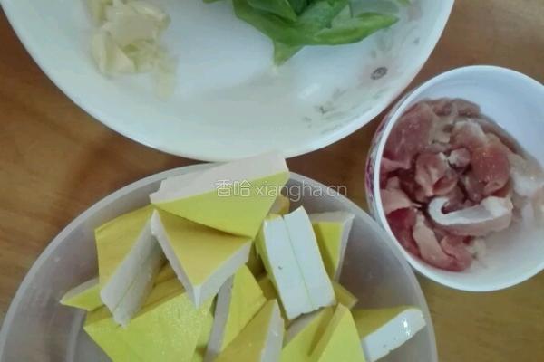 青椒肉丝炒豆腐的做法图解2