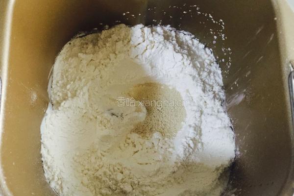 牛奶软吐司面包的做法图解3