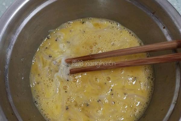 银鱼煎鸡蛋的做法图解2